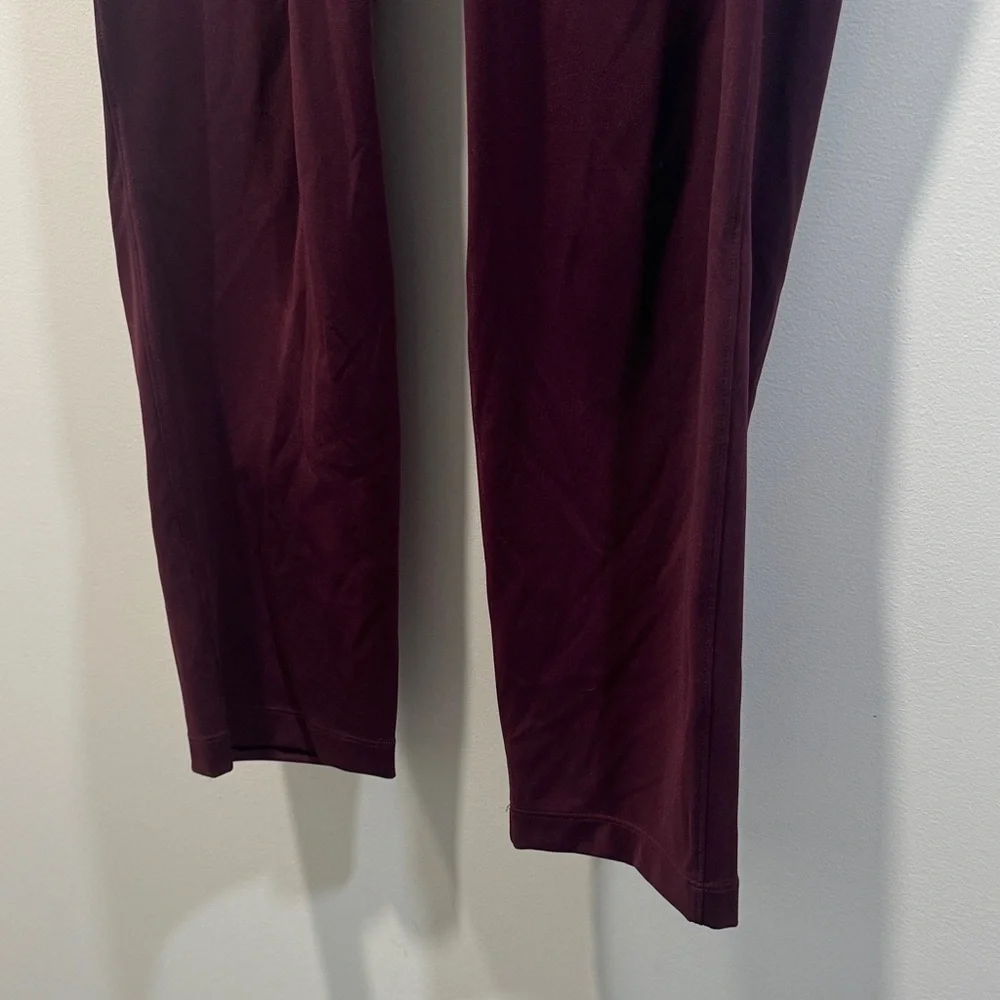 Lululemon On the Fly 7/8 Pant
Dark Adobe - Picture 7 of 11